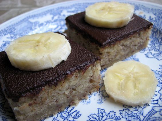 Снимка 1 от рецепта за Бананов кейк с шоколадова глазура