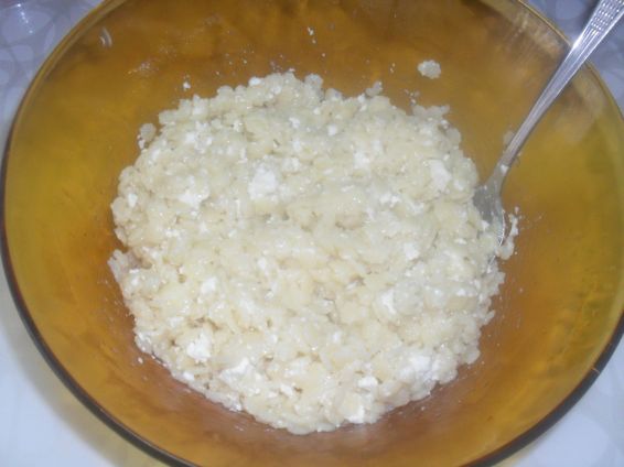 Снимка 5 от рецепта за Буквички със сирене и захар