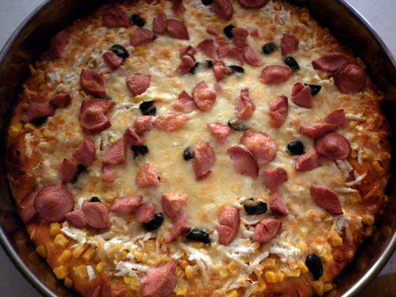 Снимка 5 от рецепта за Домашна пица II вид
