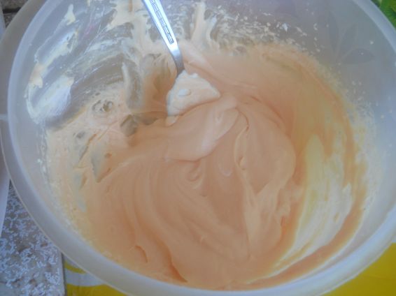 Снимка 3 от рецепта за Фунийки от бутер тесто с крем на Dr.Oetker с кисело мляко Снимка 3 от рецепта за Фунийки от бутер тесто с крем на Dr.Oetker с кисело мляко
