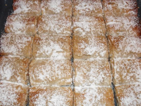 Снимка 4 от рецепта за Ябълков щрудел с готови кори Снимка 4 от рецепта за Ябълков щрудел с готови кори
