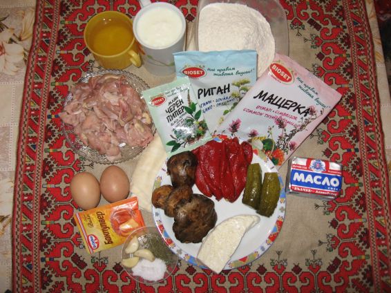 Снимка 3 от рецепта за Кексов венец с пилешко, гъби и още вкусове Снимка 3 от рецепта за Кексов венец с пилешко, гъби и още вкусове