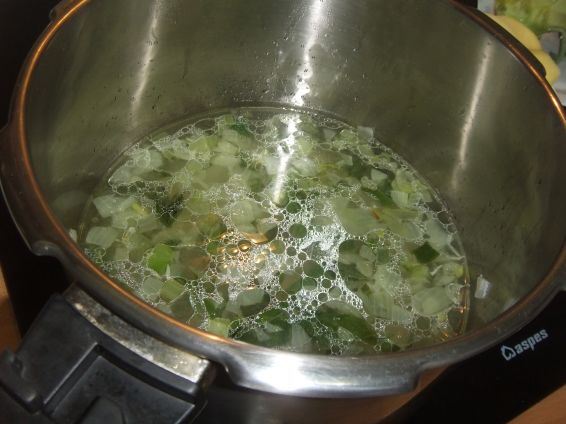 Снимка 8 от рецепта за Крем супа от зеленчуци
