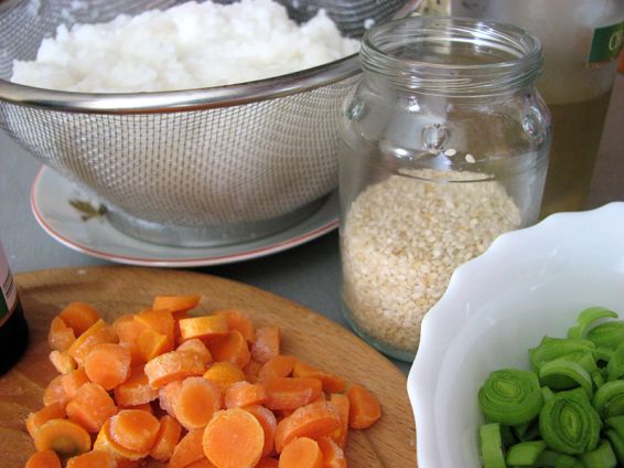 Снимка 4 от рецепта за Пържен ориз със зеленчуци
