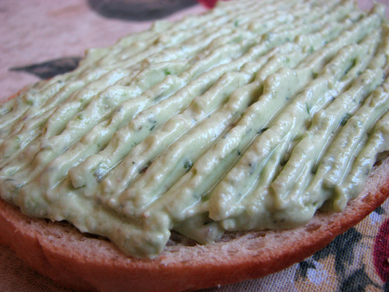 Снимка 1 от рецепта за Пастет от авокадо и сирене Крема
