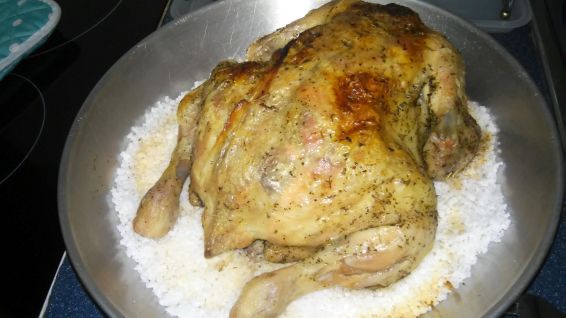 Снимка 5 от рецепта за Печено пиле върху сол