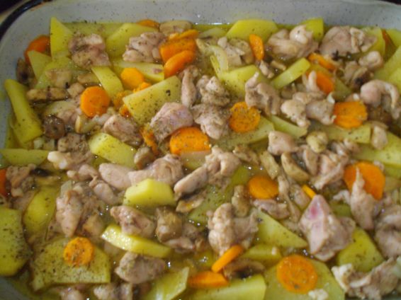 Снимка 2 от рецепта за Пилешки пържоли с гъби и картофи