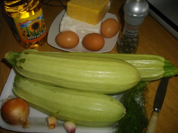 Снимка 2 от рецепта за Тиквички, пълни с яйца и сирене