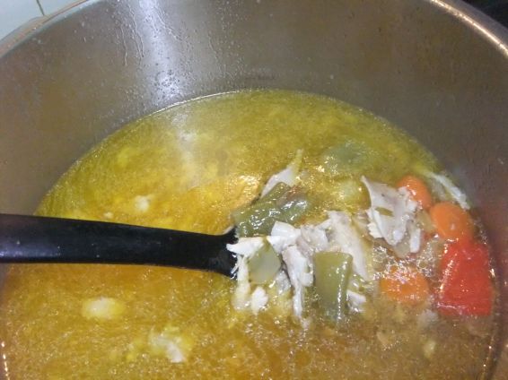 Снимка 11 от рецепта за Зеленчукова супа с обезкостено пилешко месо