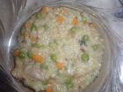 Рецепта за Кафяв ориз със зеленчуци и късчета пилешко месо