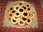 Двойни коледни сладки с конфитюр - Линцер сладки (Linzer cookies)