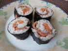 Снимка 6 от рецепта за Домашно суши със сьомга