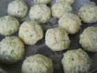 Снимка 7 от рецепта за Кълбенца от картофи, тиквички и извара