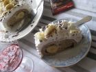 Снимка 2 от рецепта за Орехово руло с банани, крем и шоколад