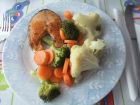 Салата с броколи, карфиол и моркови