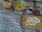 Закуски-кошници със сирене, колбас, апетитка и чубрица