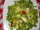 Зелена салата с авокадо и царевица
