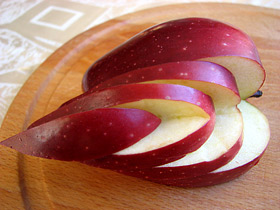 Как да си направите лебед от ябълка
